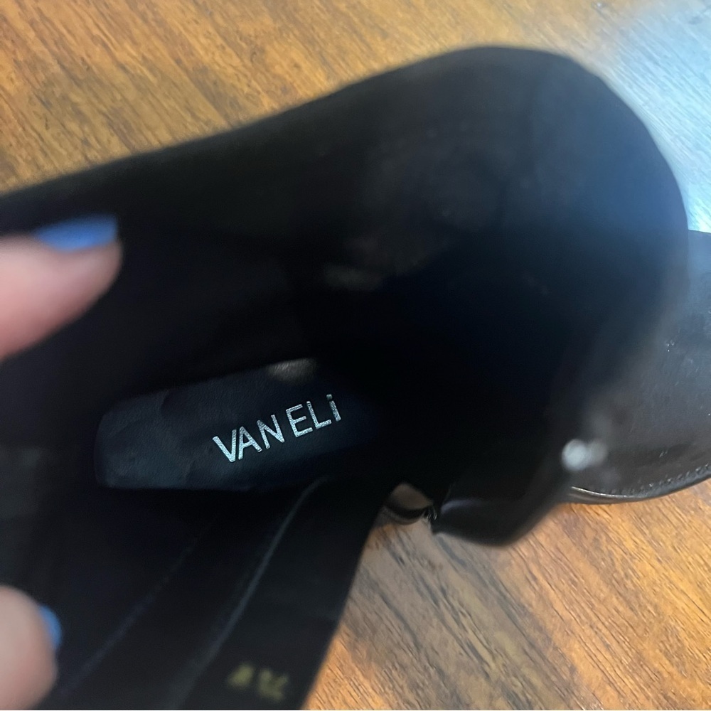 Vaneli Henson suede black booties,excellent preowned condition 7.5W - Picture 10 of 10
